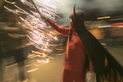 Dissabte de Festa Major: els concerts a l'Eix Macià, tallers i espectacle de foc  
